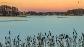 Zachód słońca nad jeziorem Kisajno, Piękna Góra, luty 2025 r. - zdjęcie 11