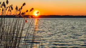 Zachód słońca nad jeziorem Mamry, Zwierzyniecki Róg, marzec 2025 r. - zdjęcie 24