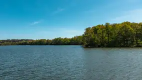 Jezioro Czos, Mrągowo widziane z wody, maj 2025 r. - zdjęcie 36