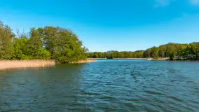 Jezioro Czos, Mrągowo widziane z wody, maj 2025 r. - zdjęcie 28