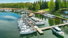 Łabędzi Ostrów i jezioro Kisajno przed Majówką - zdjęcie 1