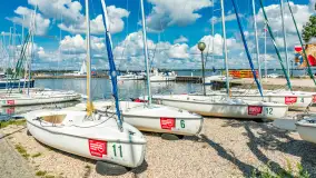 Niedzielny poranek w porcie AZS Wilkasy nad Niegocinem, lipiec 2025 r. - zdjęcie 24