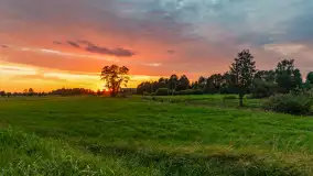 Zachód słońca nad rzeką Gołdapa w Baniach Mazurskich, lipiec 2025 r. - zdjęcie 9