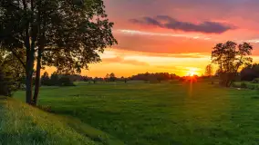 Zachód słońca nad rzeką Gołdapa w Baniach Mazurskich, lipiec 2025 r. - zdjęcie 15