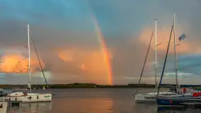 Wieczorna tęcza w przystani Nautica, sierpień 2025 r. - zdjęcie 5