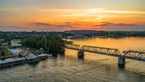 Mikołajki po zachodzie słońca z drona, sierpień 2025 r. - zdjęcie 5