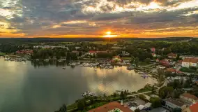 Ryn z lotu ptaka o zachodzie słońca, sierpień 2025 r. - zdjęcie 52