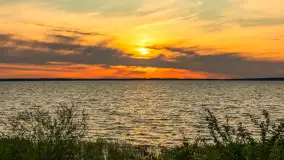 Zachód słońca nad jeziorem Śniardwy, Szeroki Ostrów, czerwiec 2025 r. - zdjęcie 25
