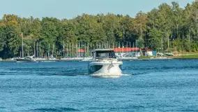 Żagle i ruch na jeziorze Kisajno, ostatnie dni lata, wrzesień 2025 r. - zdjęcie 5