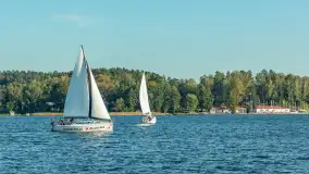 Żagle i ruch na jeziorze Kisajno, ostatnie dni lata, wrzesień 2025 r. - zdjęcie 16