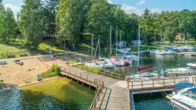 Jezioro Kisajno i port Łabędzi Ostrów na początku września 2025 r. z drona - zdjęcie 4