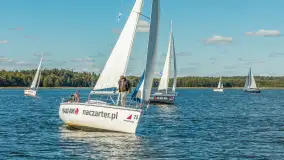 Jezioro Kisajno pełne jachtów, trwa żeglarski wrzesień 2025 - zdjęcie 32