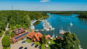 Pod Dębem nad jeziorem Nidzkim z lotu ptaka, sierpień 2025 r. - zdjęcie 23