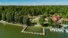 Pod Dębem nad jeziorem Nidzkim z lotu ptaka, sierpień 2025 r. - zdjęcie 4