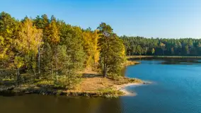 Jezioro Wesołek i puszcza Piska z drona, jesień 2025 r. - zdjęcie 1