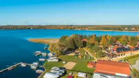 Jezioro Święcajty i Ognisty Ptak z drona, jesień 2025 r. - zdjęcie 2