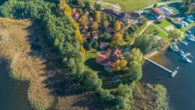 Jezioro Święcajty i Ognisty Ptak z drona, jesień 2025 r. - zdjęcie 12