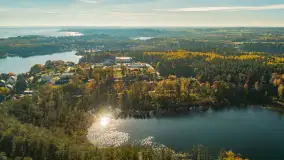 Jesień nad jeziorem Kisajno w Pięknej Górze, październik 2025 r. - zdjęcie 11