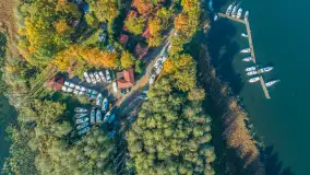 Jesień nad jeziorem Kisajno w Pięknej Górze, październik 2025 r. - zdjęcie 15