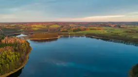 Zachód słońca nad jeziorem Gołdopiwo z drona, listopad 2025 r. - zdjęcie 36