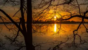 Zachód słońca nad jeziorem Niegocin, listopad 2025 r. - zdjęcie 22