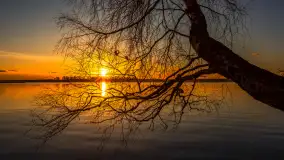 Zachód słońca nad jeziorem Niegocin, listopad 2025 r. - zdjęcie 1