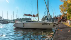 Jesienne kadry w porcie Pod Dębem, nad jeziorem Nidzkim, październik 2025 r. - zdjęcie 11