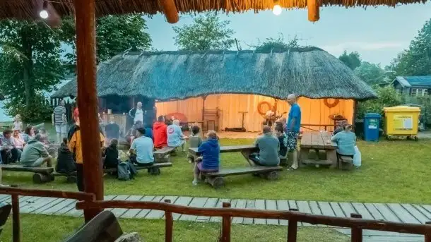 Zdjęcia: Bandik Władek Świeczkowski wystąpił w porcie Tło Dla Mew - zdjęcie 3