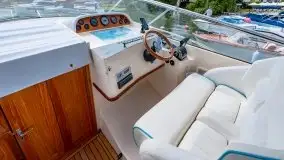 Rejsy luksusowymi jachtami motorowymi - zdjęcie 4