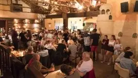 Zdjęcia: Tawerna Albatros wypełniła się po brzegi - zdjęcie 15