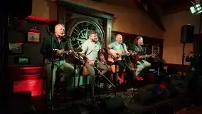 Zdjęcia: Śpiew, harmonijka, gitary i skrzypce w Tawernie Albatros - zdjęcie 10