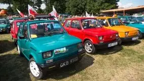 Zdjęcia:  Zlot "maluchów" w Giżycku. Nie ma klimy, ale jest klimat - zdjęcie 7