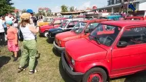 Zdjęcia:  Zlot "maluchów" w Giżycku. Nie ma klimy, ale jest klimat - zdjęcie 13