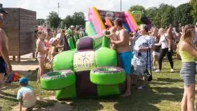 Zdjęcia: Rodzinna zabawa na plaży miejskiej nad Niegocinem  - zdjęcie 13