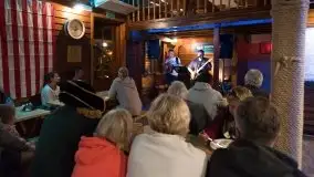 Zdjęcia: Muzyczne doświadczenie i powiew młodości w Tawernie Keja  - zdjęcie 3