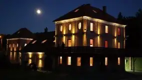 Zdjęcia: Gościnne progi starej elektrowni nad rzeką Węgorapą - zdjęcie 1