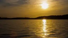 Jezioro Stręgiel skąpane w złocie zachodu słońca - zdjęcie 15