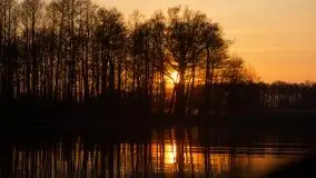 Jezioro Stręgiel skąpane w złocie zachodu słońca - zdjęcie 21