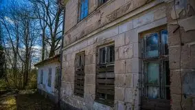 Pałac w Bęsi, na który rzucono klątwę - zdjęcie 48