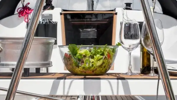 Zdjęcia: W Mikołajkach zamówisz posiłek z dostawą na jacht! - zdjęcie 7