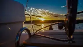Zachód słońca podczas pływania jachtem Antila 30 - zdjęcie 23