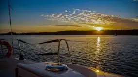 Zachód słońca podczas pływania jachtem Antila 30 - zdjęcie 18