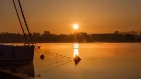 Wschód słońca nad jeziorem Ryńskim, Bocianie Gniazdo - zdjęcie 1