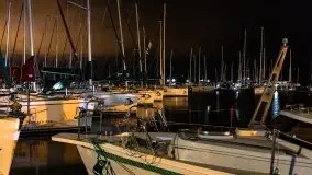 Port AZS Wilkasy skąpany w ciemnościach nocy - zdjęcie 56