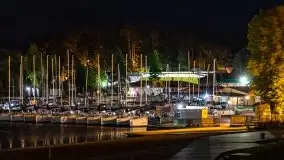 Port AZS Wilkasy skąpany w ciemnościach nocy - zdjęcie 55