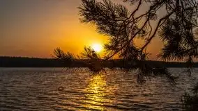 Październikowy wschód słońca nad jeziorem Kruklin - zdjęcie 27