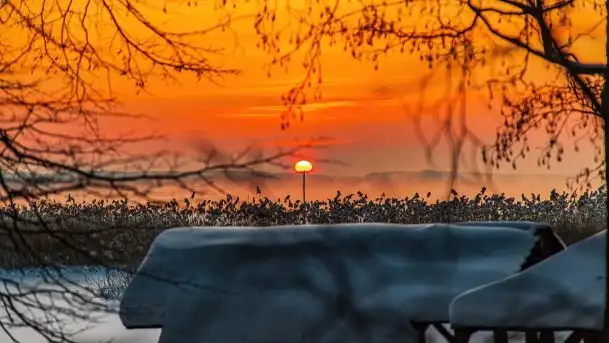 Zimowy wschód słońca nad jeziorem Dargin i... -27 stopni - zdjęcie 3