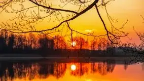 Wiosenny wschód słońca nad jeziorem Stręgiel - zdjęcie 2