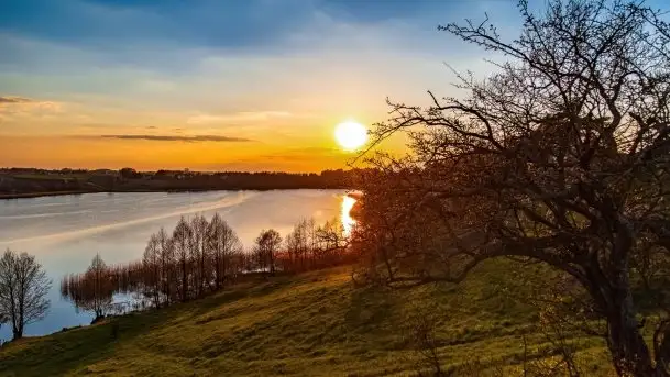 Zachód słońca nad jeziorem Wojnowo