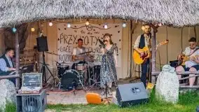 Koncert zespołu Madamme w Tle Dla Mew, czerwiec 2021 - zdjęcie 6